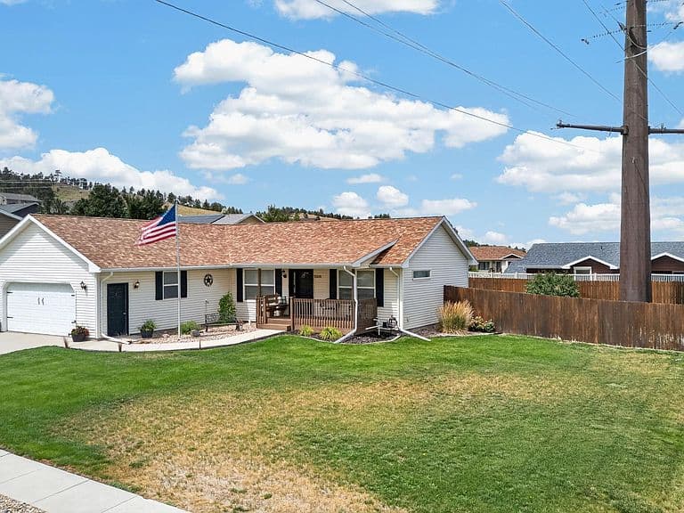 1004 Lennon Ln photo 3