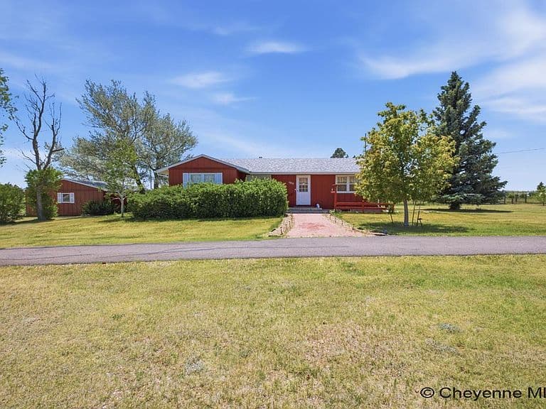 1215 Terry Ranch Rd photo 4