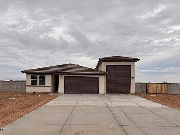 24409 W DUANE Lane photo 1