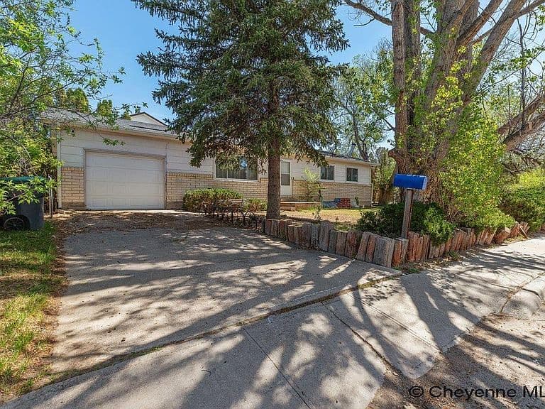 4400 Everton Dr photo 1