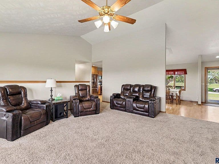 27229 Lovely Pl photo 5