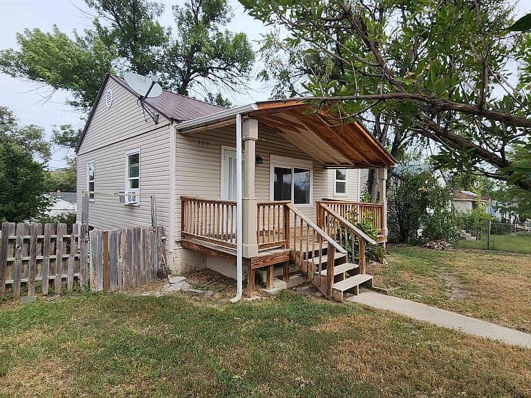 330 Saint Patrick St photo 1