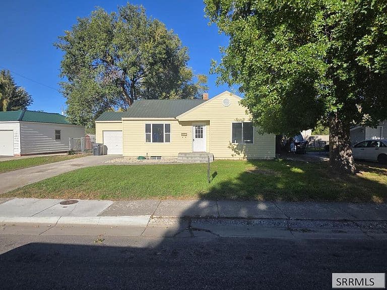 810 Crestmont Ave photo 1