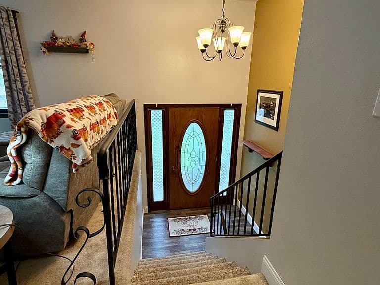 1102 Vista Dr photo 5