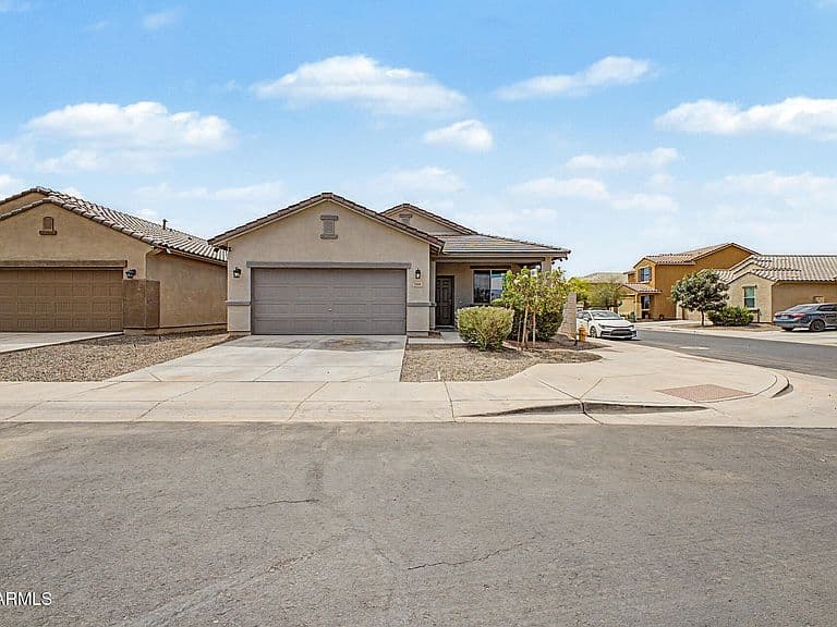 7355 W HUGHES Drive photo 2