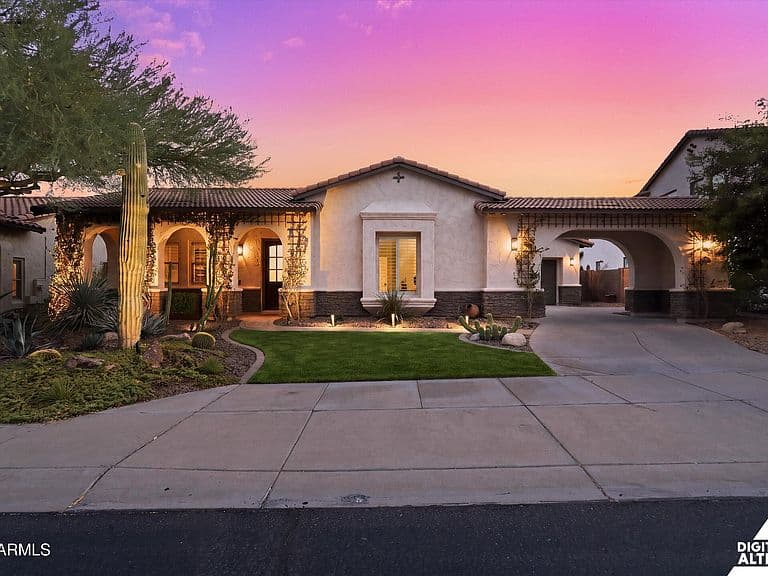12503 W RED HAWK Drive photo 1