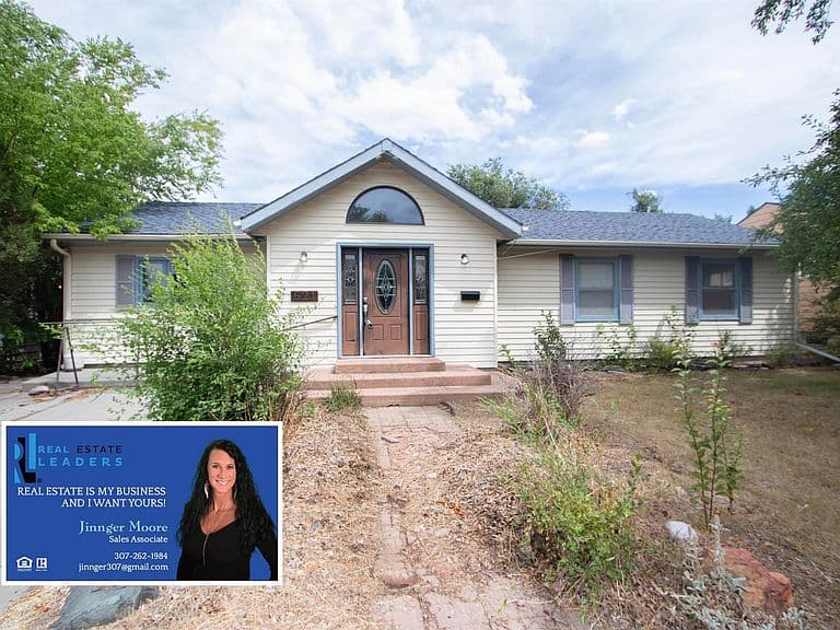 621 Pineview Pl photo 1