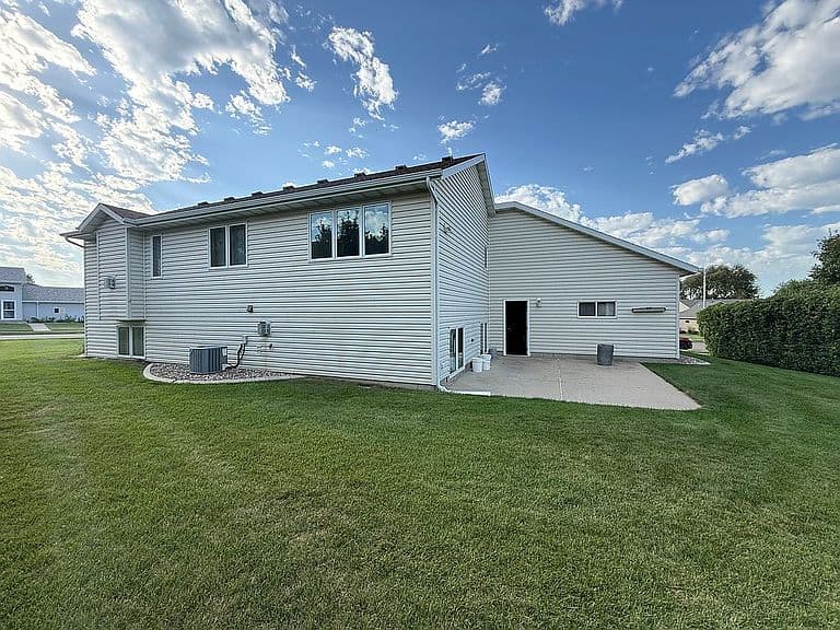1958 Utah Dr photo 4