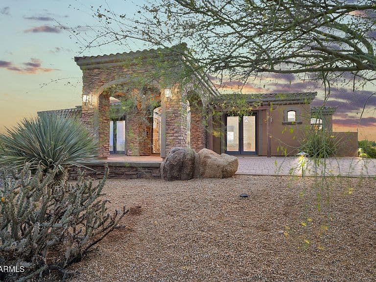 37084 N BOULDER VIEW Drive photo 3