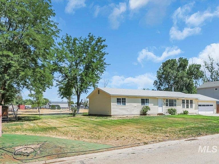 11140 W Gila Dr photo 3