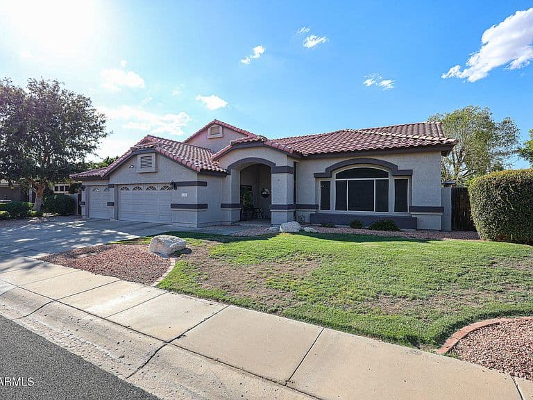 21052 N 61ST Drive photo 3