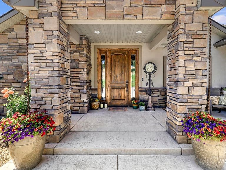 128 Riverside Ln photo 4