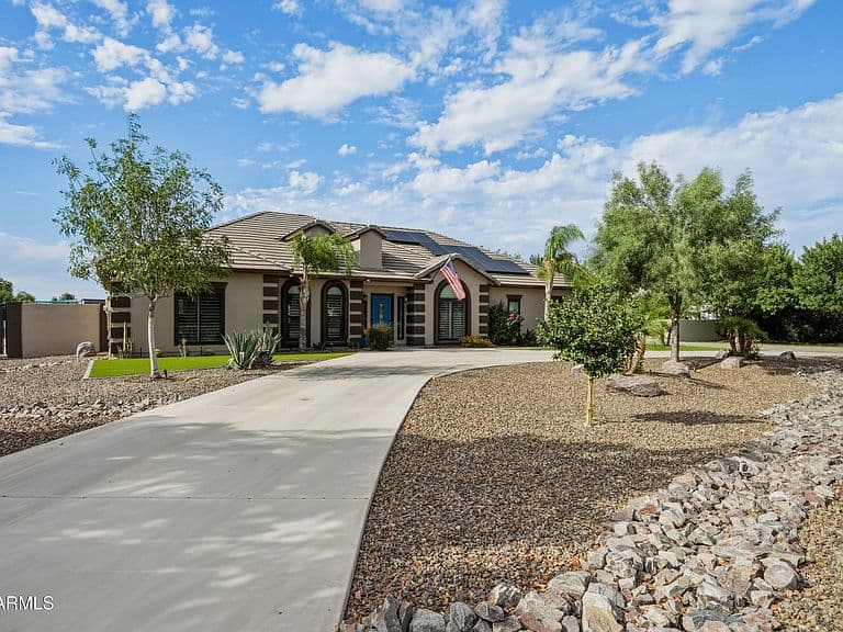 20922 E EXCELSIOR Avenue photo 4