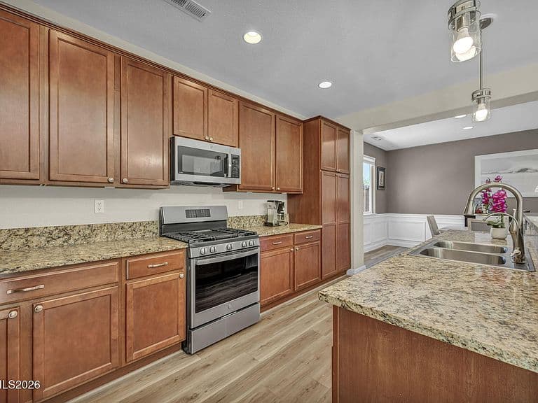 10725 Cedar Rock Dr photo 4
