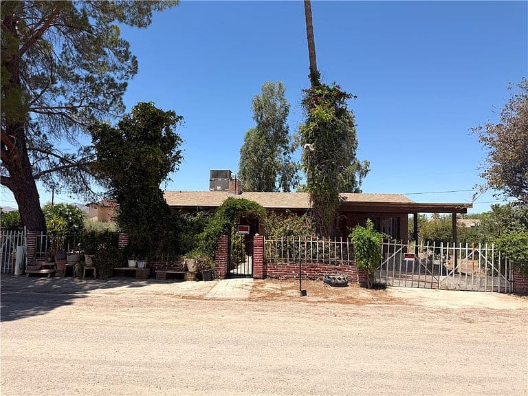10303 S Hamilton Drive photo 1