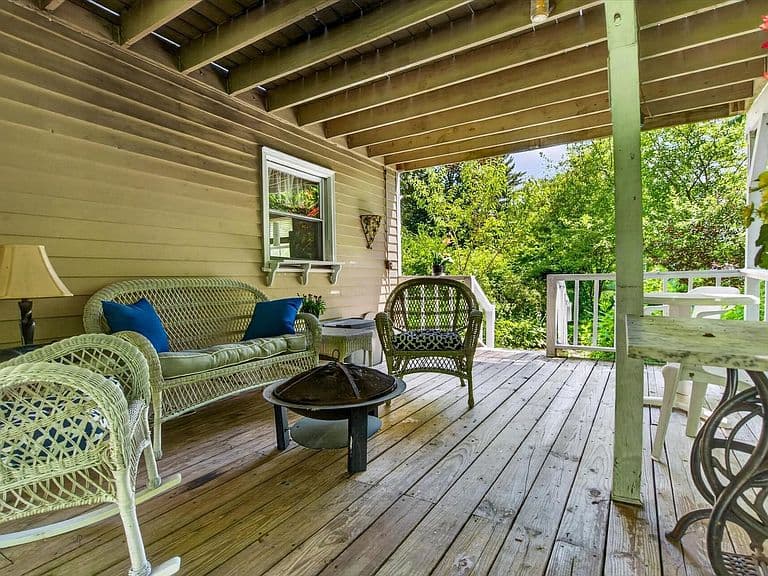 126 Shadow Lane photo 3