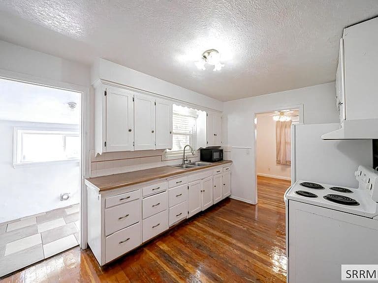 475 H St photo 4