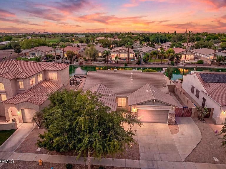 662 E Torrey Pines Place photo 1
