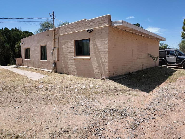 1371 E Bristol Dr photo 3