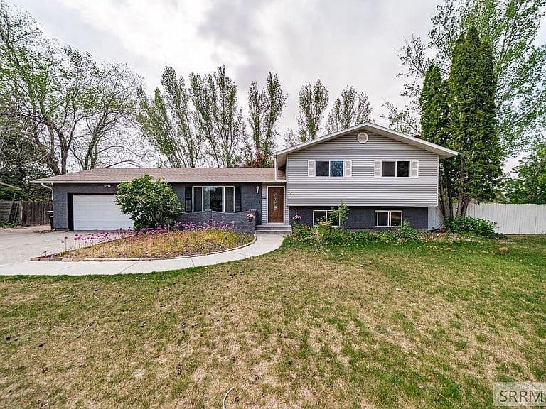 2090 S Heather Ln photo 2