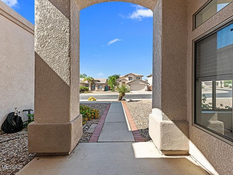 1781 W Eagle Crest Pl photo 3