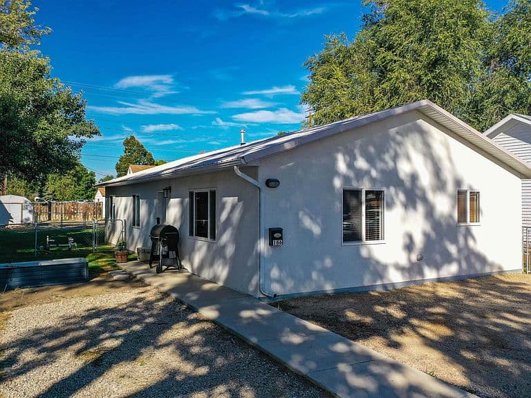 166 N Bernard St photo 1