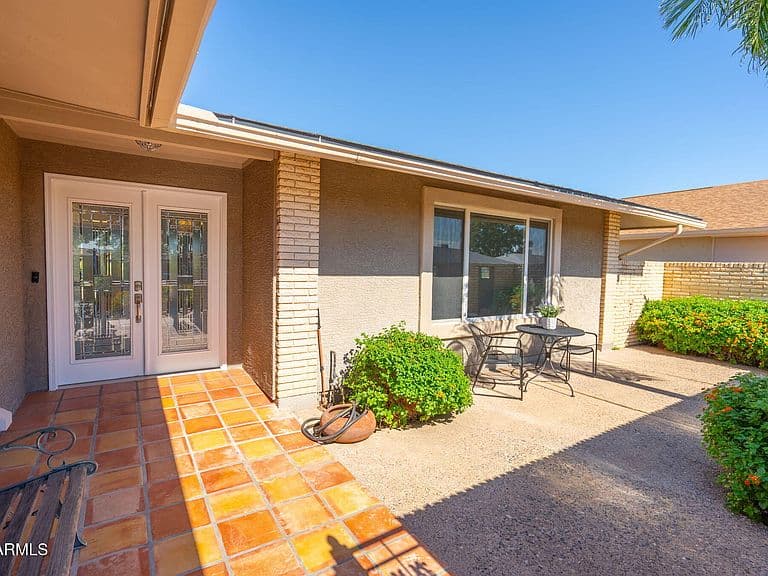 10740 W TROPICANA Circle photo 3