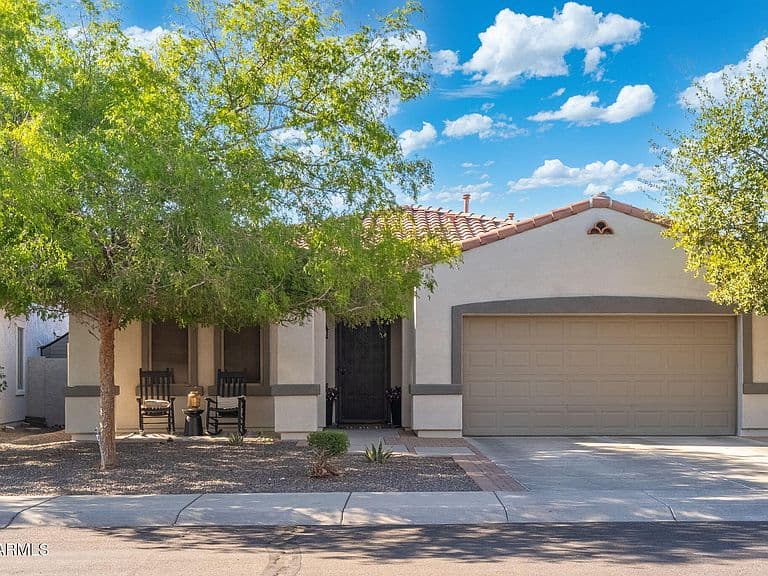 3484 E LAFAYETTE Avenue photo 2