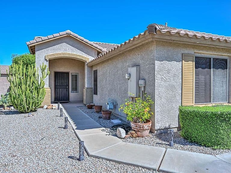 9206 W LONE CACTUS Drive photo 4