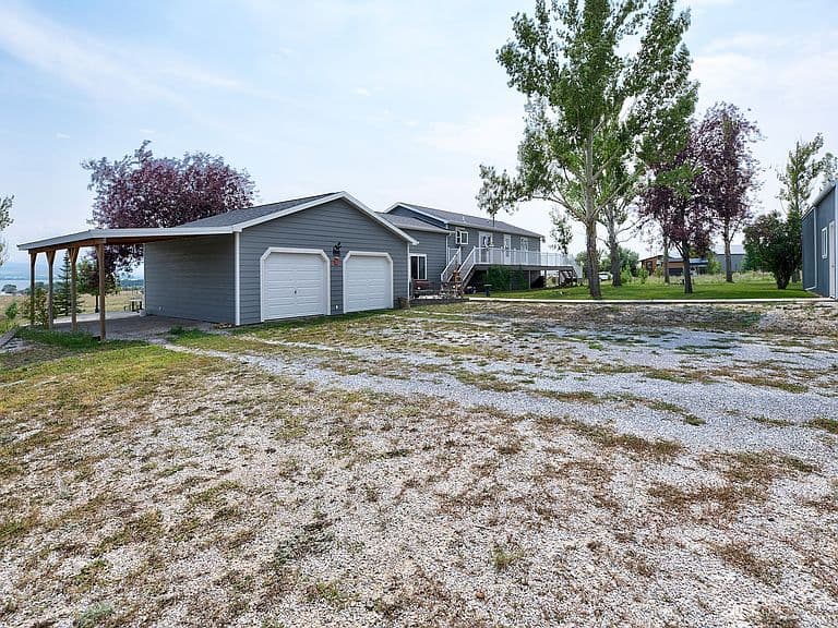 7 Strawberry Dr photo 3