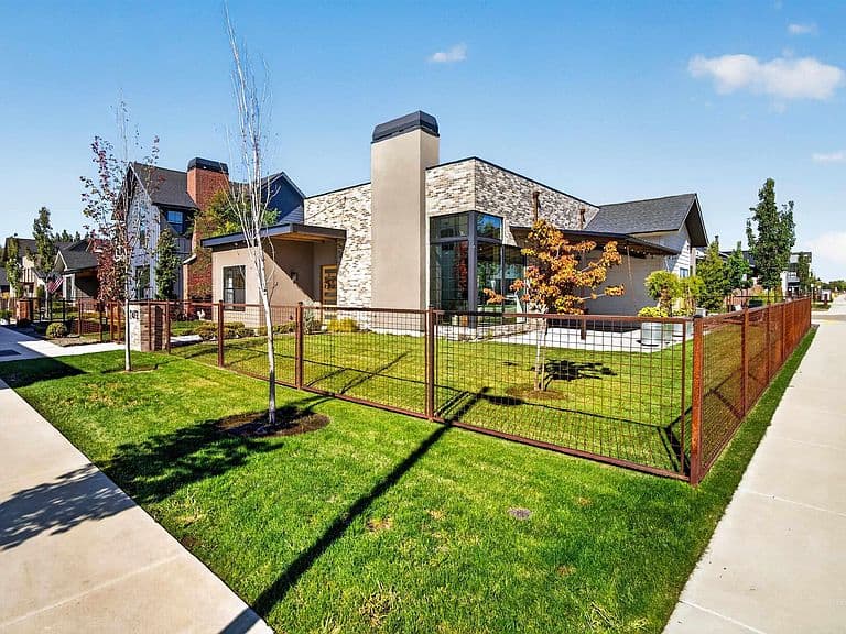 2472 W Rustic Frg photo 2