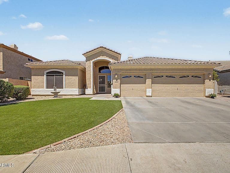 540 N MAMMOTH Way photo 1
