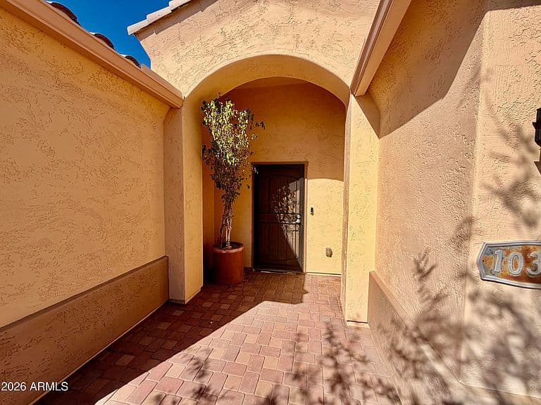 10346 W CAMELIA Drive photo 3