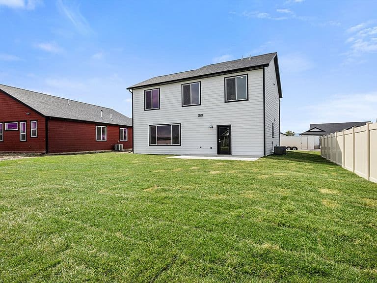257 Stirling Loop photo 3