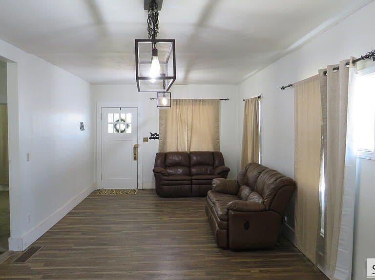 583 N 3500 E photo 3