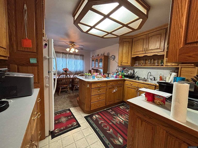 320 N Wagon Wheel Dr photo 2