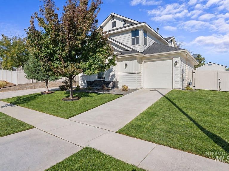 11048 W Victoria Dr photo 3