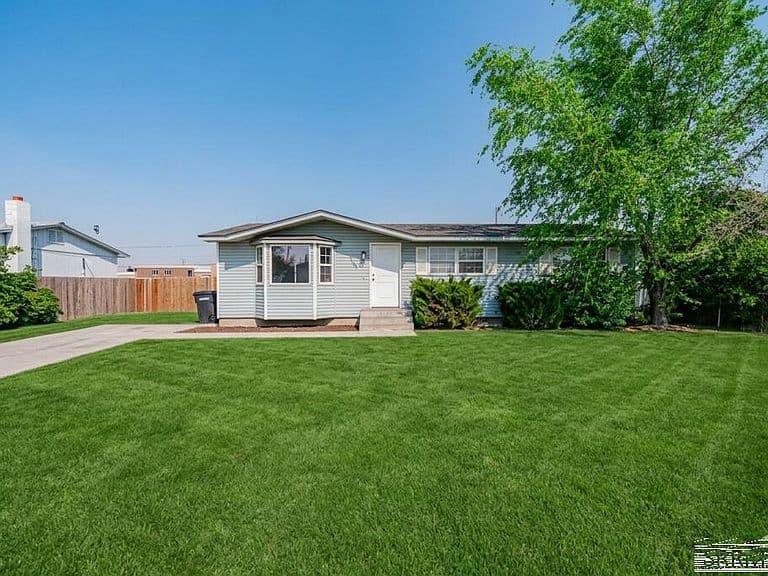 3455 S Ross Ave photo 2
