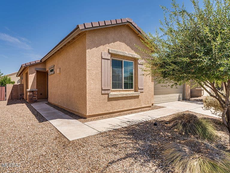 11076 W Fountain View Dr photo 3