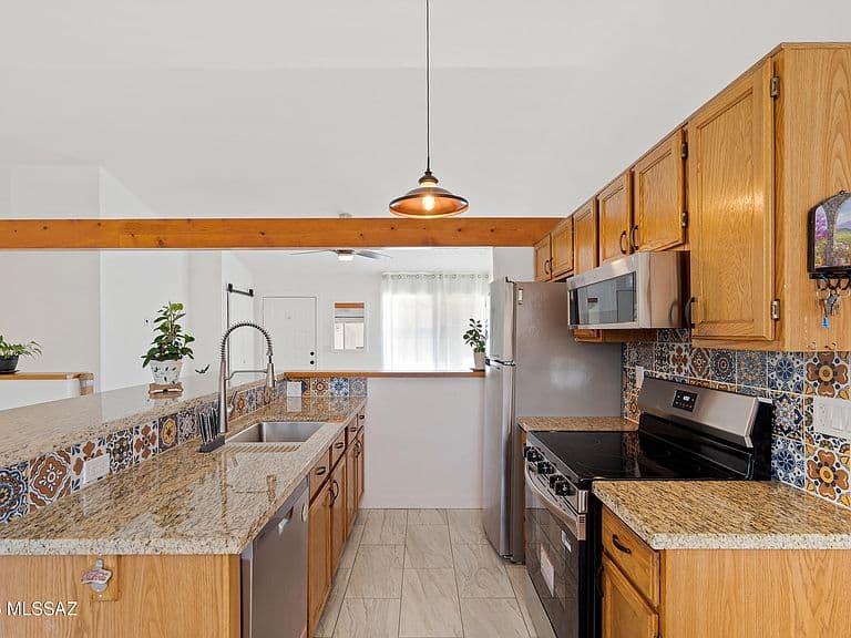 1201 W Elko St photo 5
