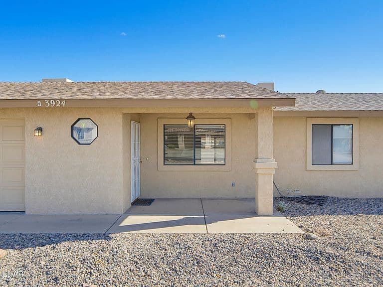 3924 Brookside Dr photo 2