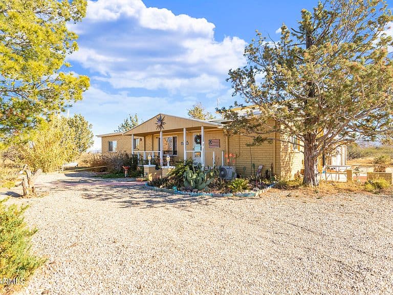 5681 S Moson Road photo 3