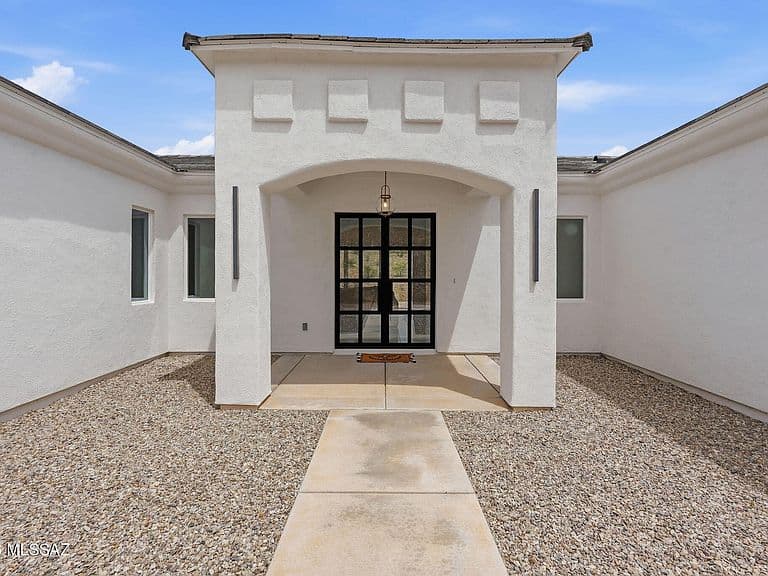 419 Rio Rico Dr photo 2