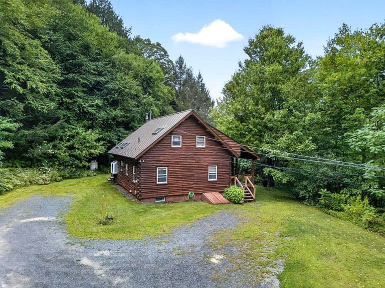 220 Hill Road photo 1
