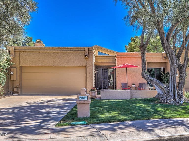 7913 E MONTEBELLO Avenue photo 1