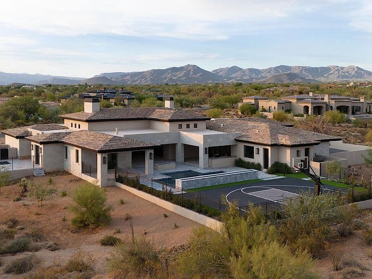 8333 E WHISPER ROCK Trail photo 1