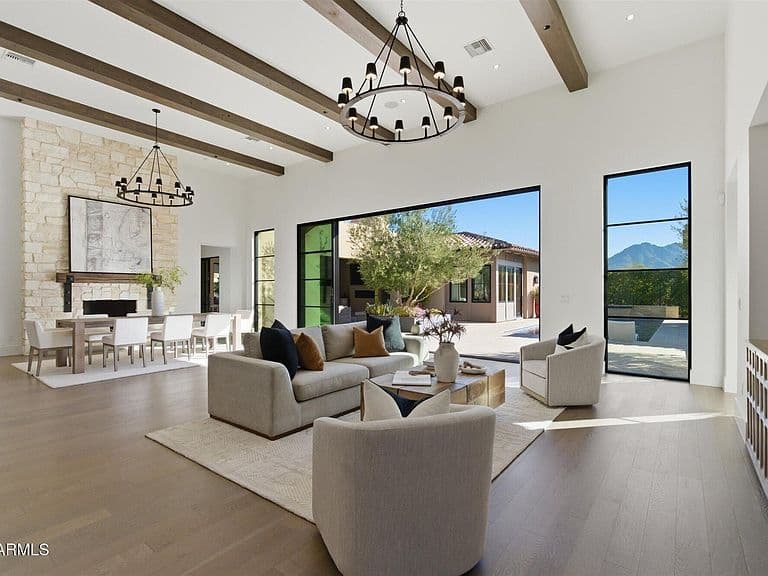 8900 E Sands Dr photo 1