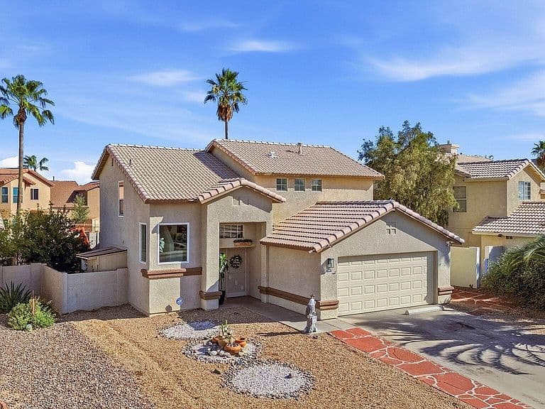7085 W Amarante Dr photo 2