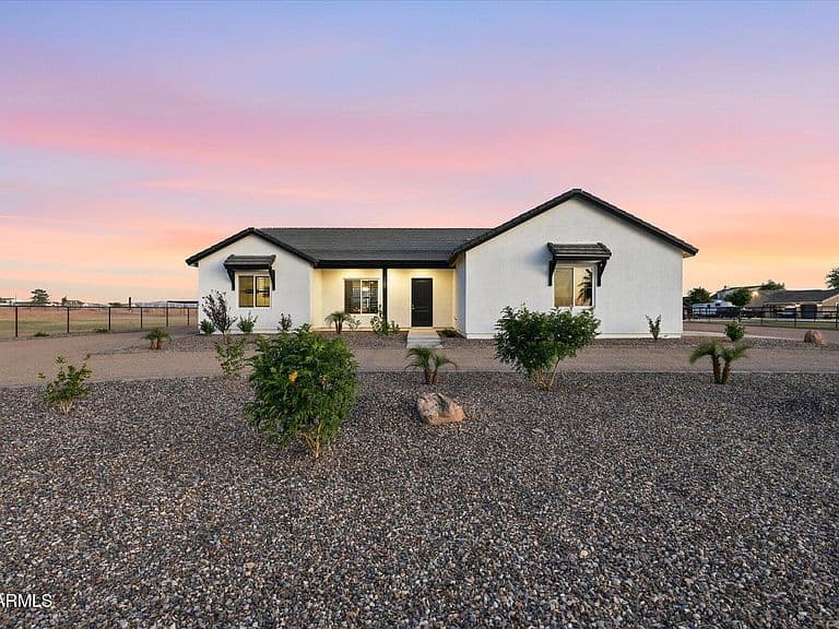 3655 E Graythorn Way photo 3