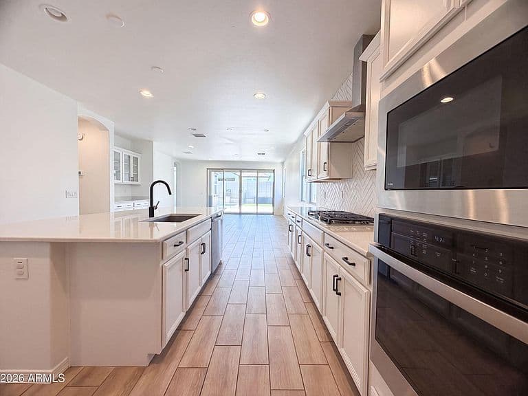2831 W RAINBOW Drive photo 2